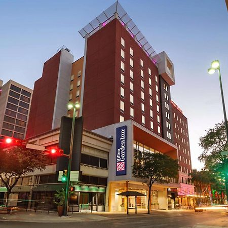 Hilton Garden Inn San Antonio Downtown Riverwalk Exterior photo