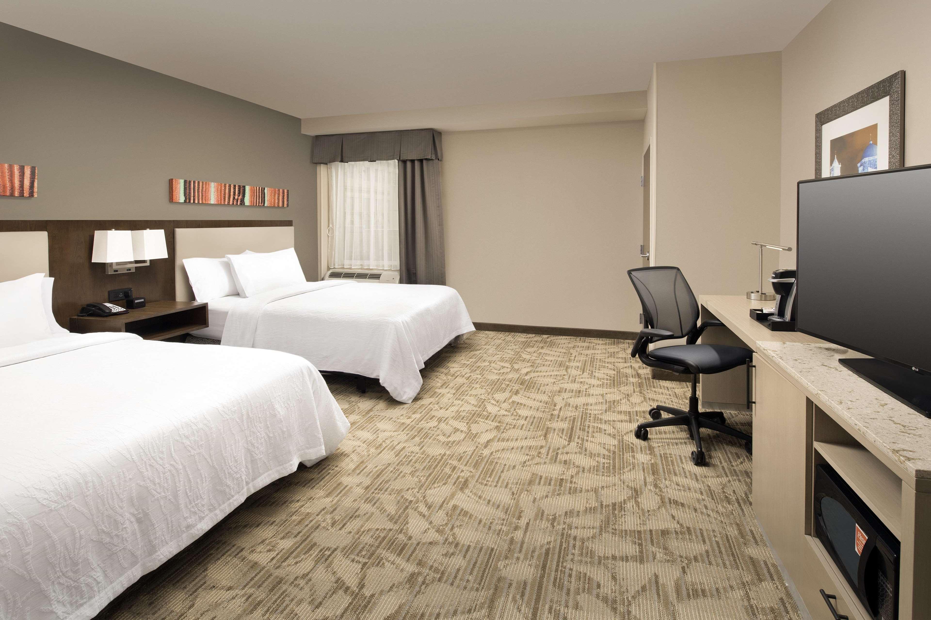 Hilton Garden Inn San Antonio Downtown Riverwalk Room photo